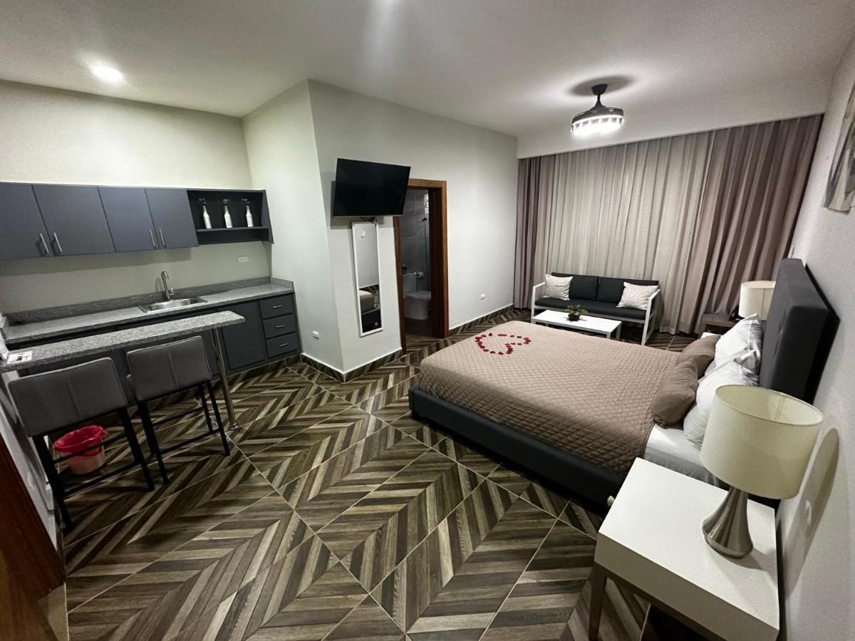Hotel Monarca Higüey Buitenkant foto