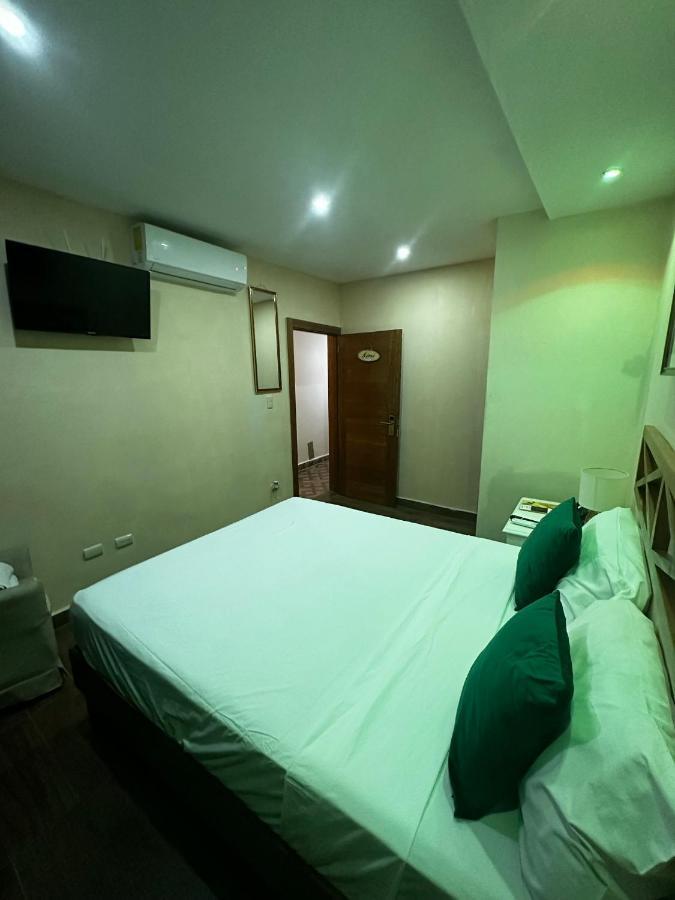 Hotel Monarca Higüey Buitenkant foto